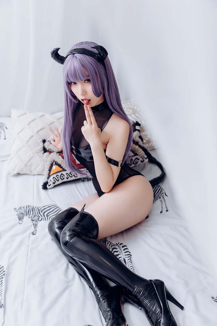 微博美少女Coser@芋圆侑子SJ NO.004 – 紫发魅魔[20P／112MB]15044