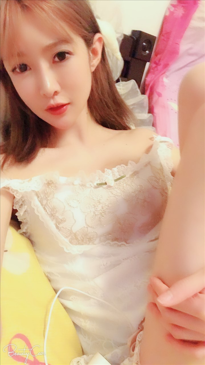王羽杉 NO.001 白色吊带12071