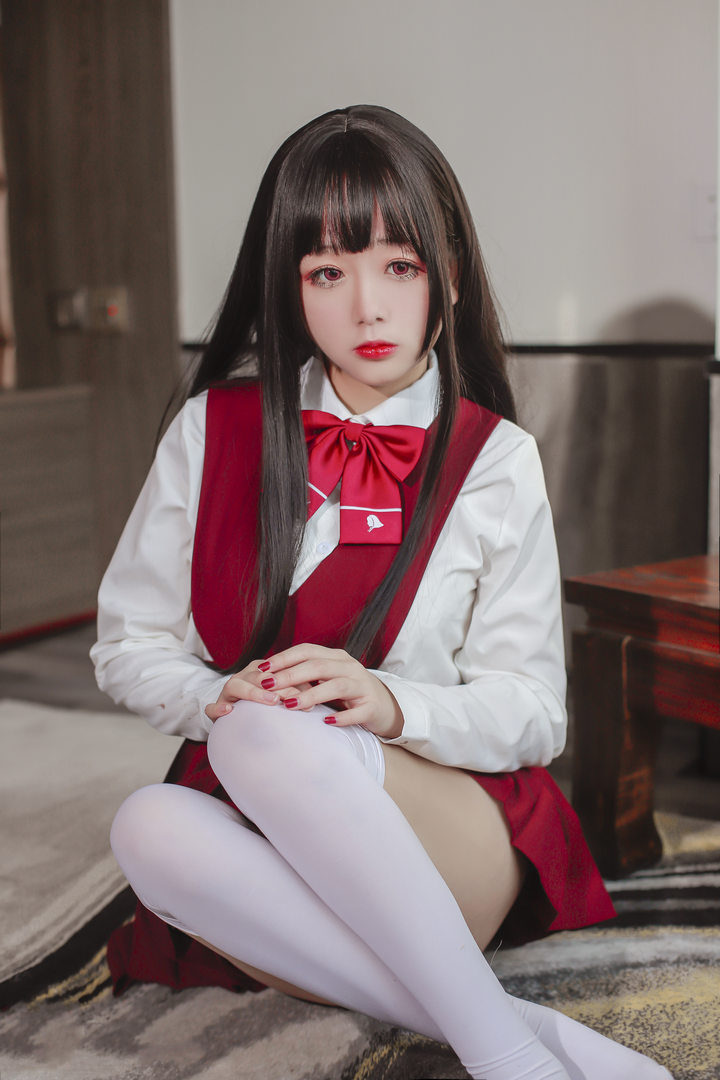 童颜波涛汹涌Coser@日奈娇 NO.004 JK少女红裙13945