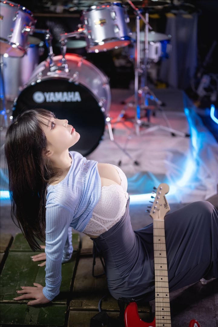 Coser@抱走莫子Aa VOL.042 吉他妹妹[50P-1V-1.09G]12097