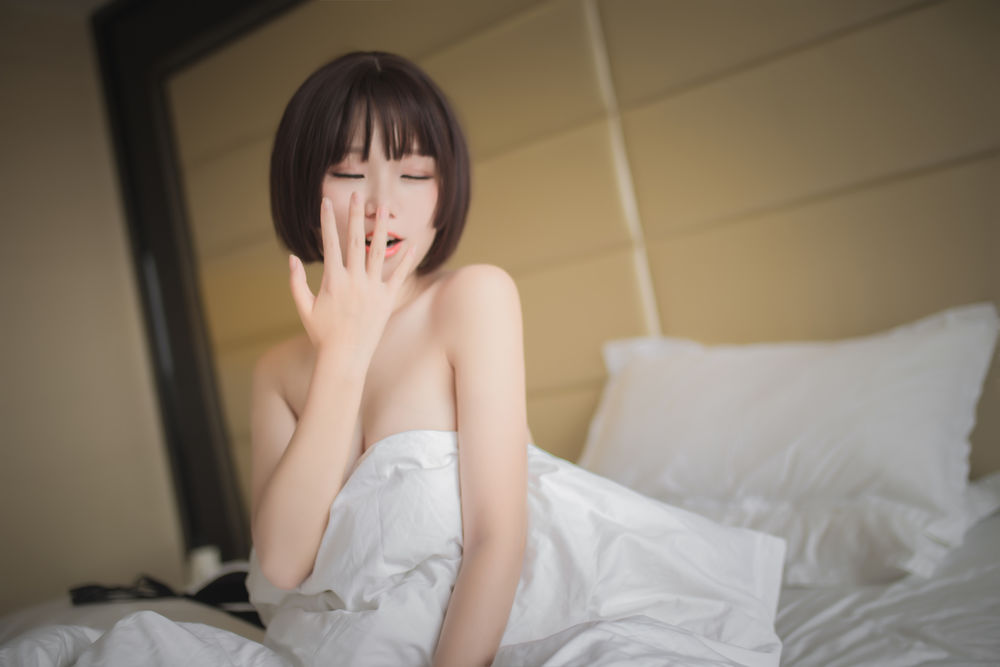 Yoko宅夏简介绍：一个活泼可爱的Coser-绅士乐园