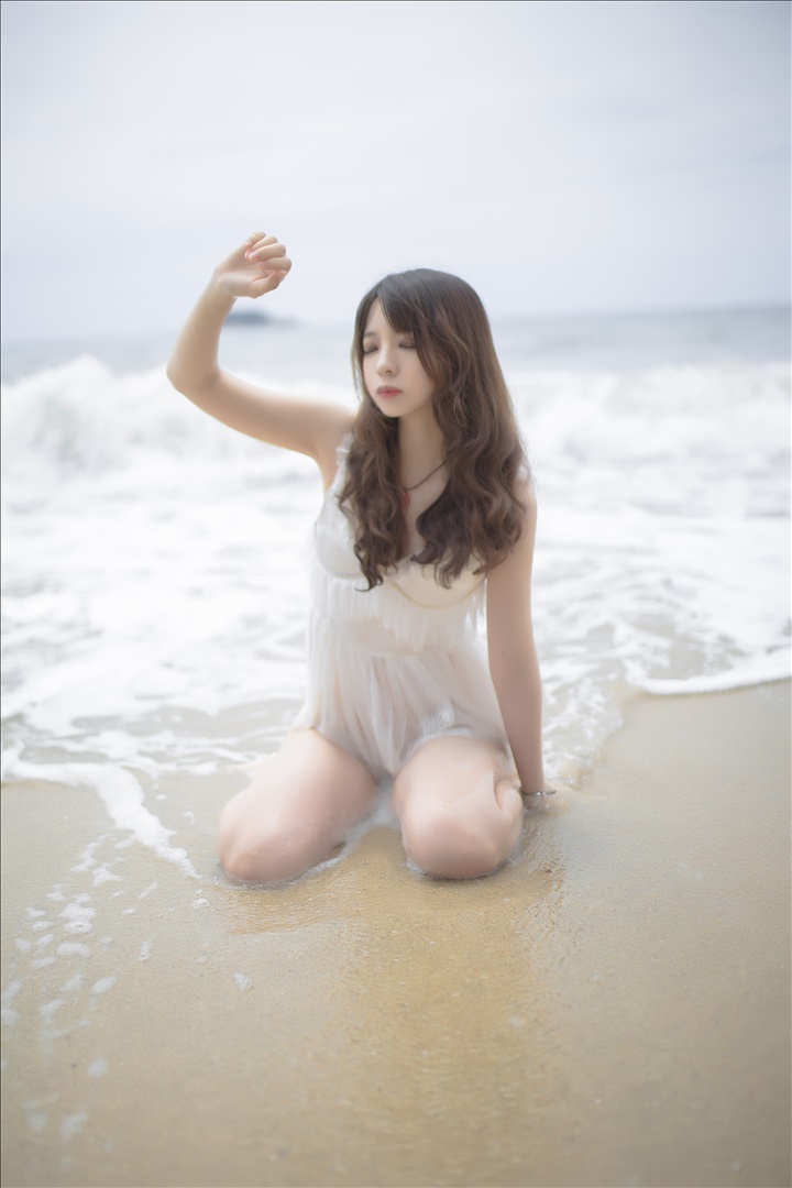 颜值超群的萌妹子焖焖碳 橘黄猫咪和仙女般魅力！-绅士乐园