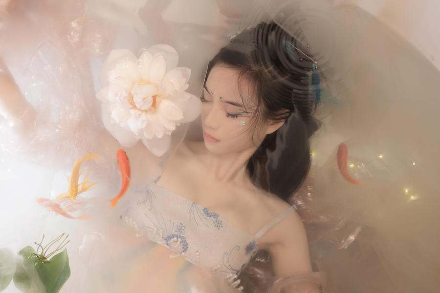 Sia不吃鱼微密圈全套足控写真付费资源-绅士乐园