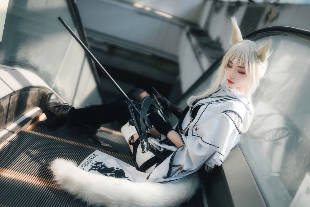 知名cosplay美女博主 Momoko葵葵 「明日方舟」星极Astesia-绅士乐园