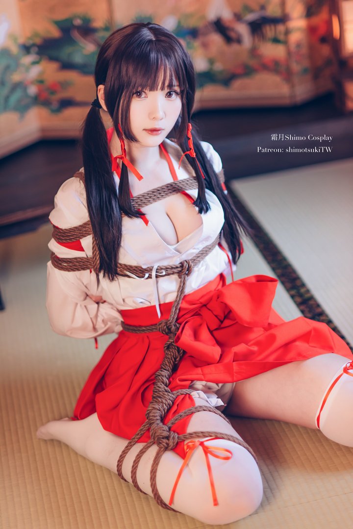 弯弯萌妹Coser@霜月shimo NO.055 巫女捆一绑15087