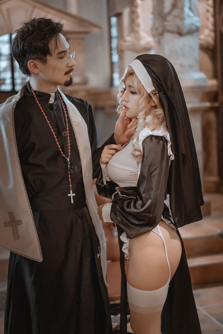 星感网红Coser@一笑芳香沁 NO.030 修女与神父[42P11V-534MB]14700
