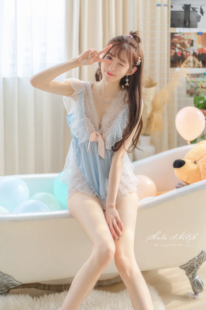 王羽杉Barbieshy小姐姐《蕾丝连体比基尼》作品：梦幻浴缸世界的精致时光！-绅士乐园